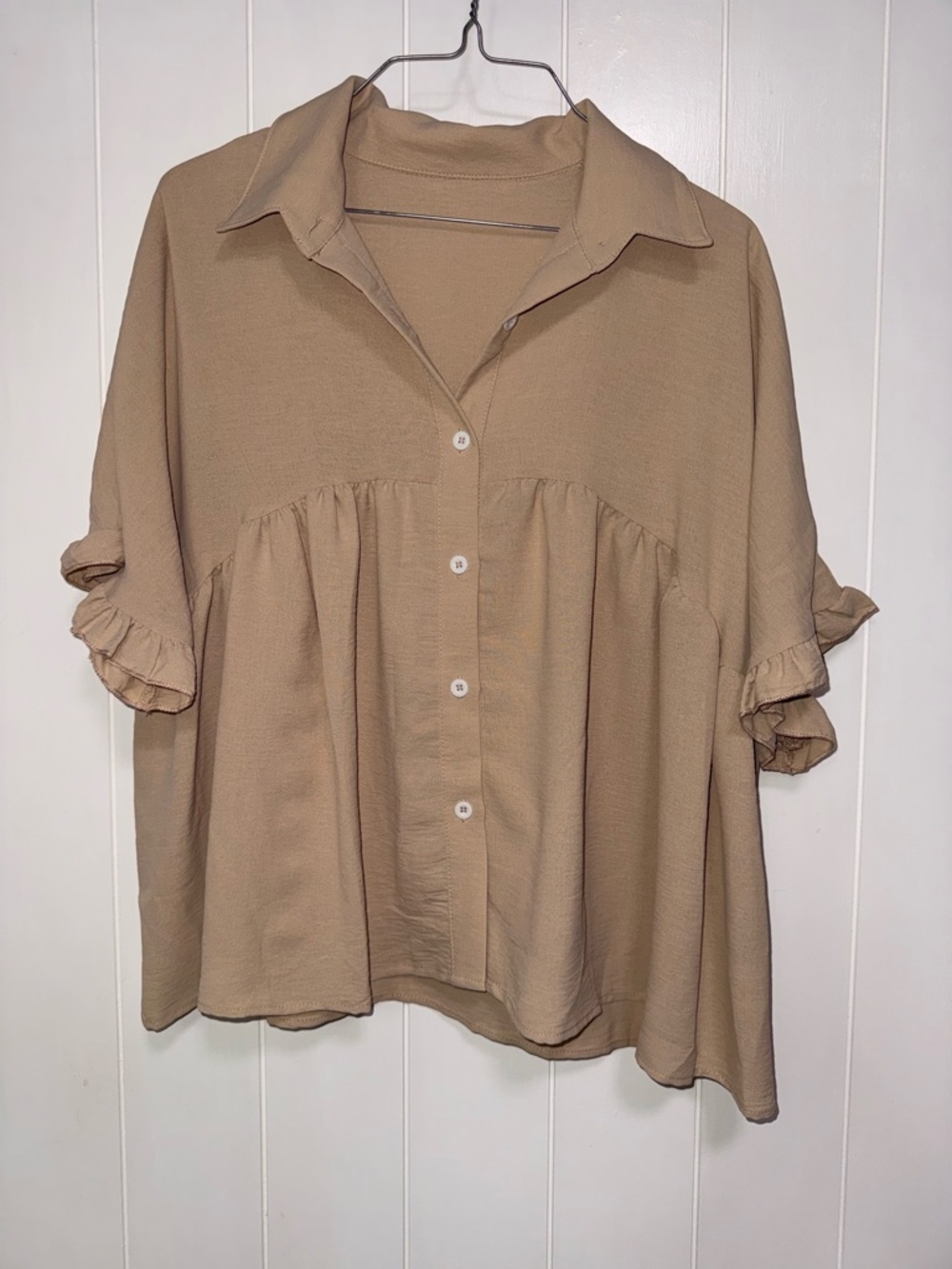 ❤️5/$25 Women's Tan Button-Front Peasant Blouse